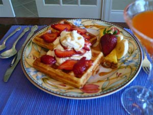 Gourmet Champagne breakfast at Discovery Retreat B&B
